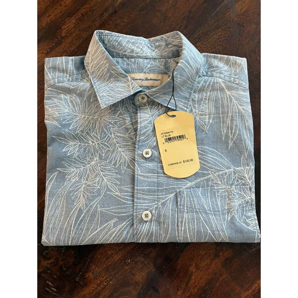 TOMMY BAHAMA~ Men's Light Blue Palm Leaf Button Up Shirt. Size S NWT